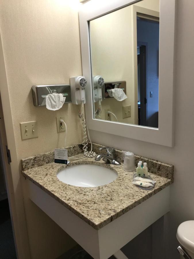 Quality Inn & Suites Prestonsburg Next To Mountain Arts Center Zewnętrze zdjęcie